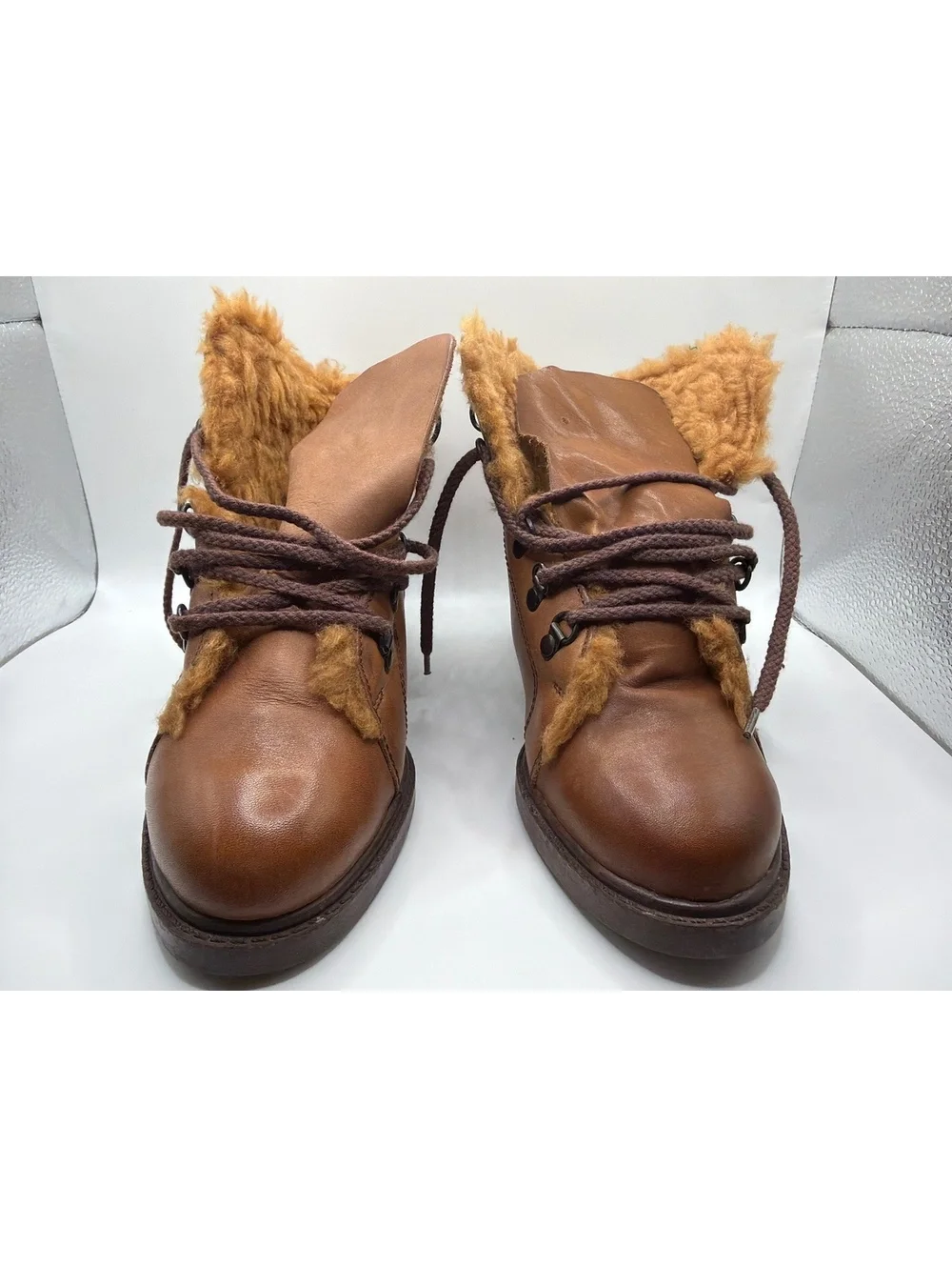 Brown Leather Ankle Boots with Faux Fur Lining Size 5.5